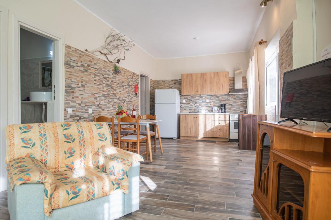 Stelios Stone House Sinarades Villa Kuramádesz Kültér fotó