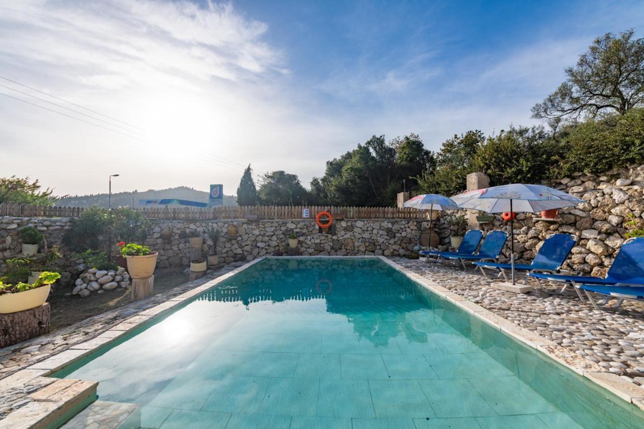 Stelios Stone House Sinarades Villa Kuramádesz Kültér fotó