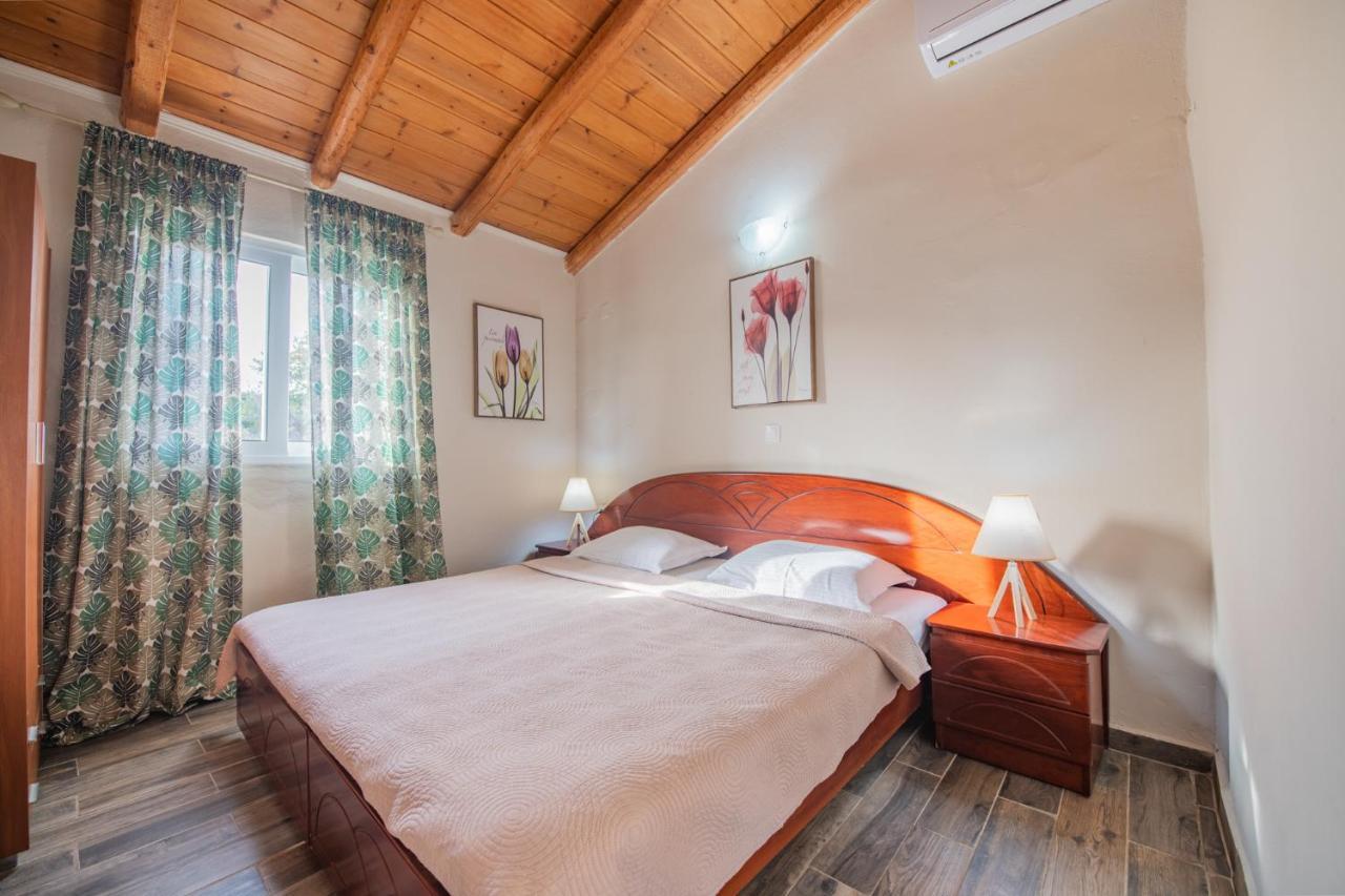 Stelios Stone House Sinarades Villa Kuramádesz Kültér fotó