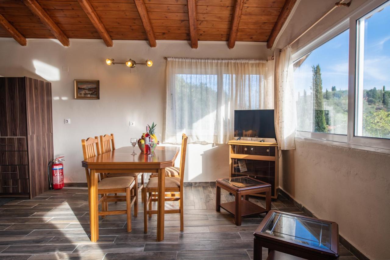 Stelios Stone House Sinarades Villa Kuramádesz Kültér fotó